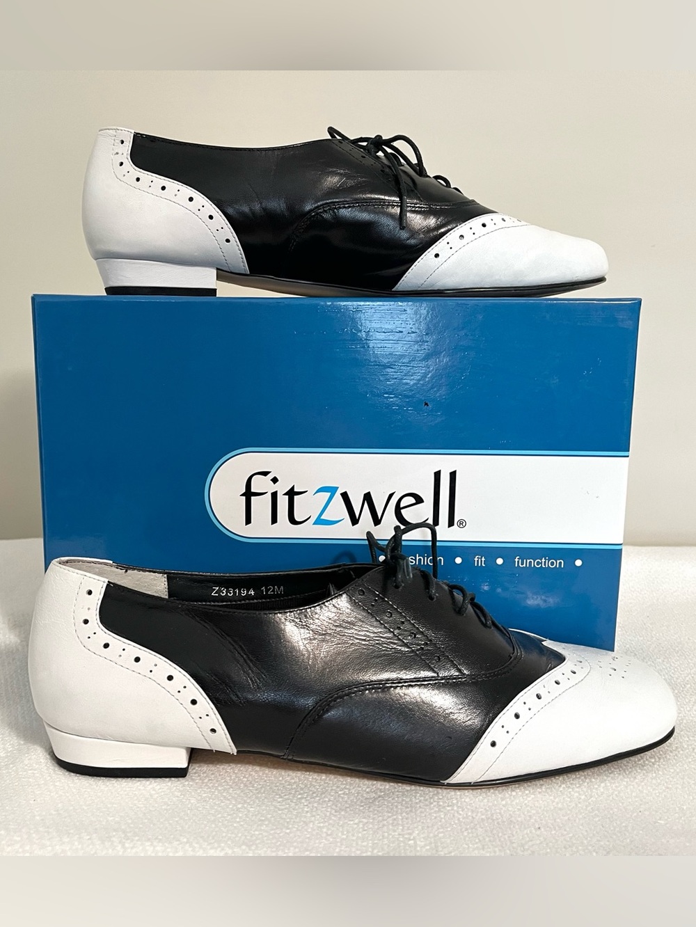 12M Black & white spectator lace ups